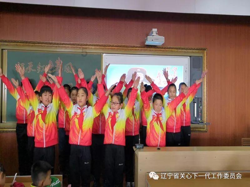 成年后，你会自己挣钱还是花父母的钱？游戏画面